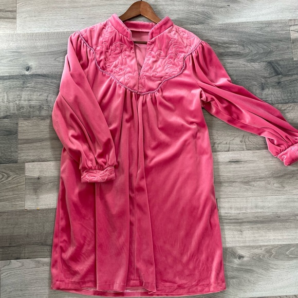 Vintage Pink Velour Nighty Dressing Gown Sleepwear Size Large - Picture 8 of 16